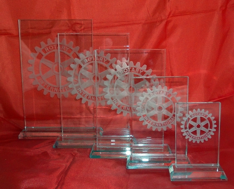 Producto Trofeo cristal escudo Rotary 2D 4061