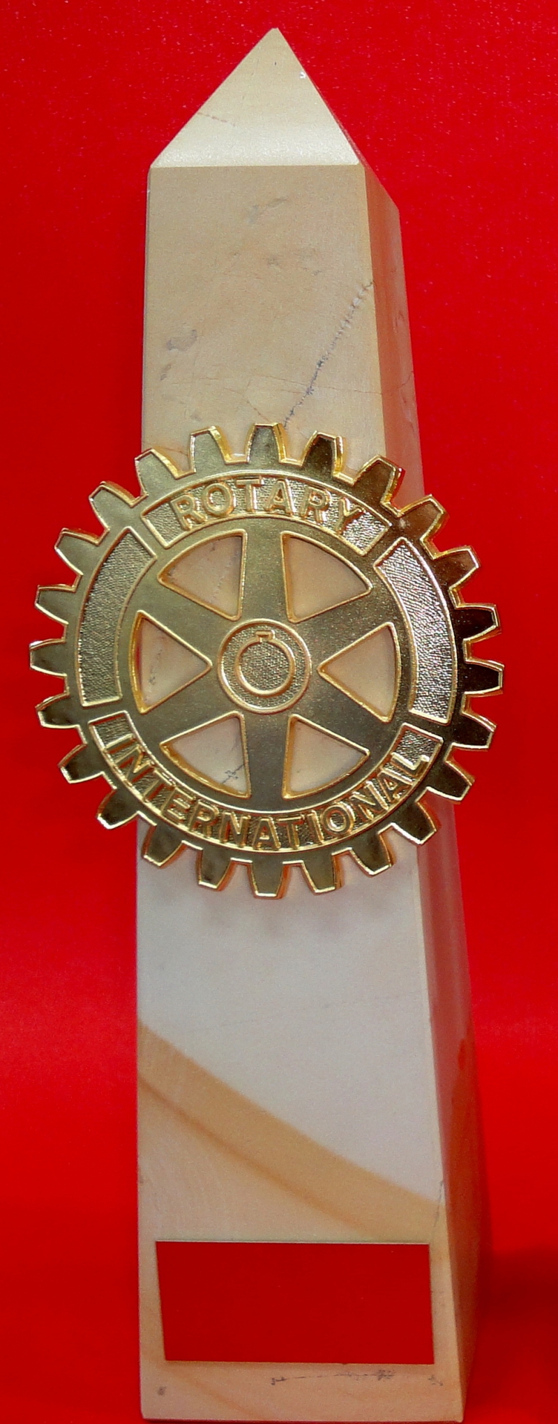 Producto Obelisco ágata con escudo Rotary 3