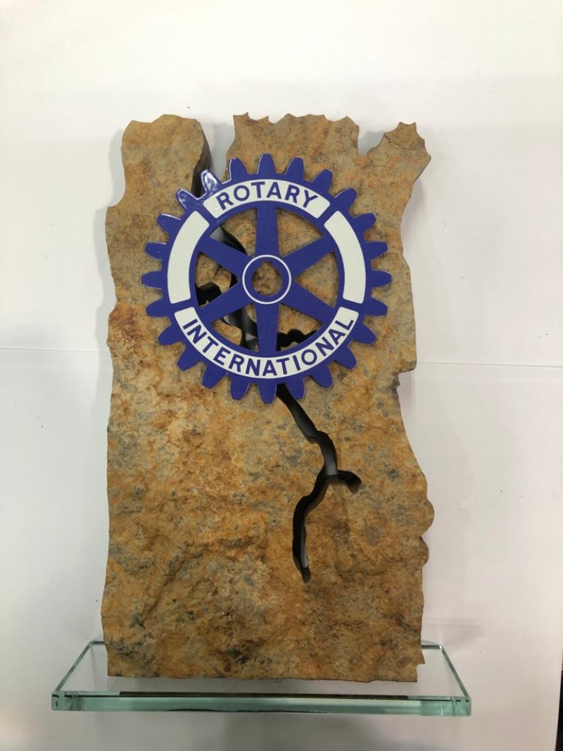 Producto Trofeo piedra escudo Rotary International